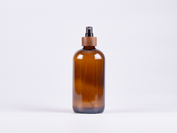 Braunglasflasche 500ml, mit Zerstäuber Walnut